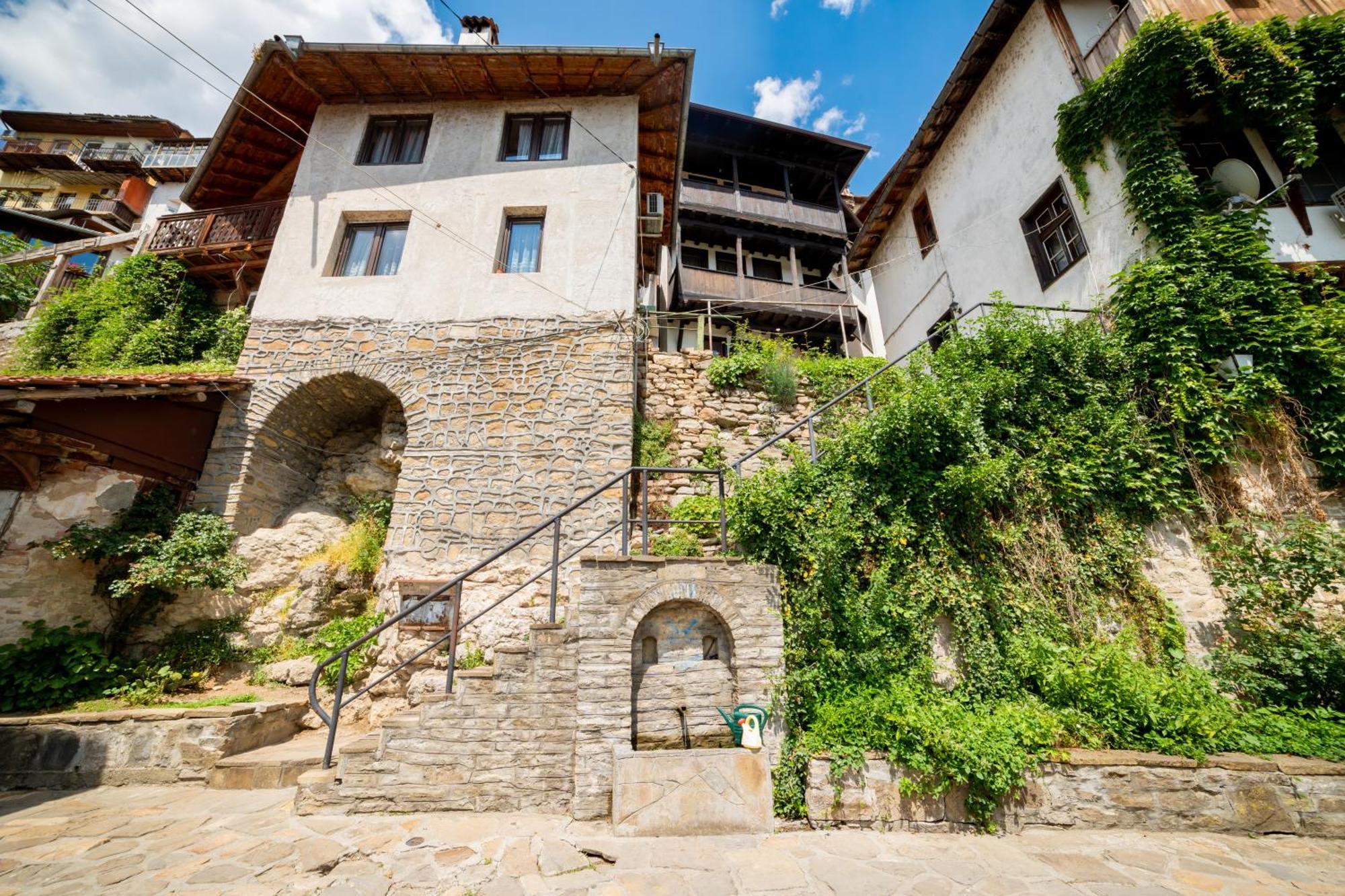 Iatrus Guest Apartment & Sauna Veliko Tarnovo Extérieur photo
